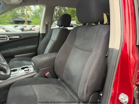 Used 2016 Nissan Pathfinder SV AWD/4WD image 11