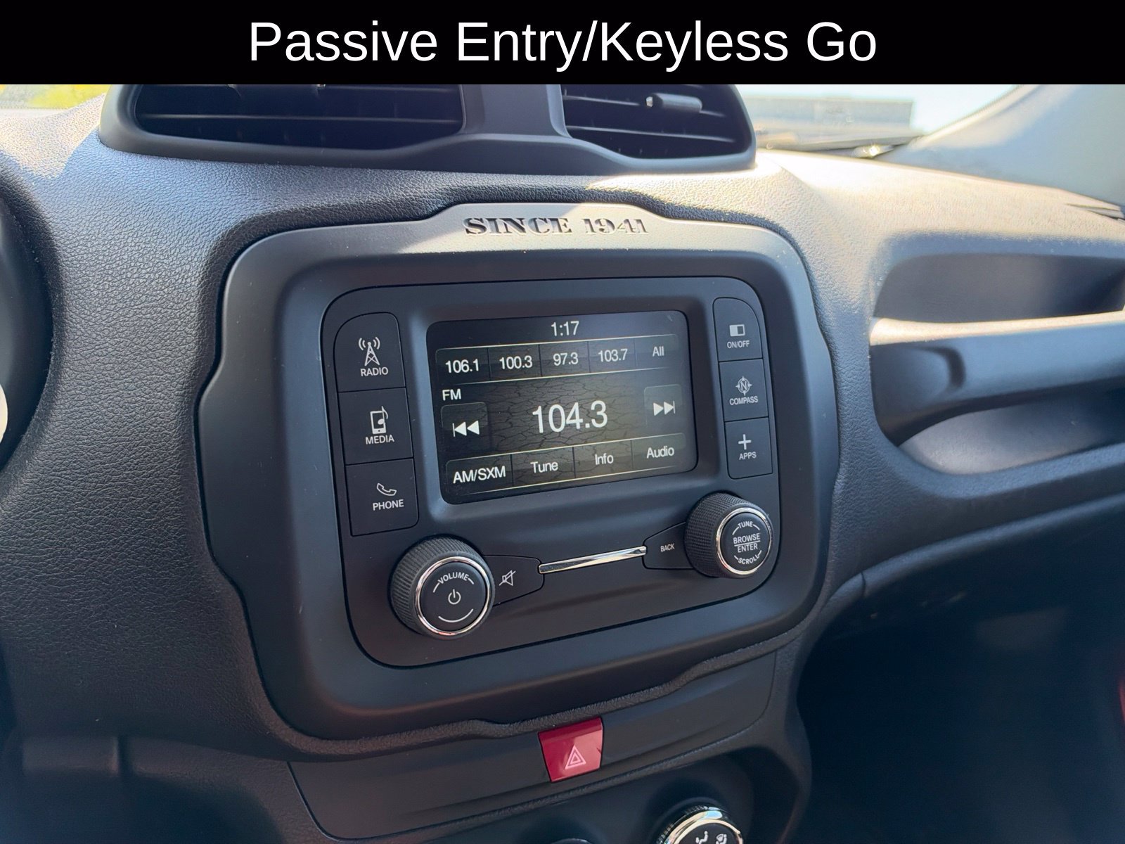 Used 2017 Jeep Renegade Trailhawk w/ Safety & Security Group AWD/4WD image 8