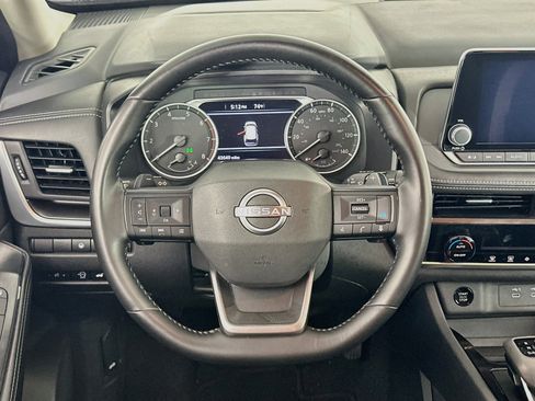 Used 2025 Nissan Rogue SV AWD/4WD image 18