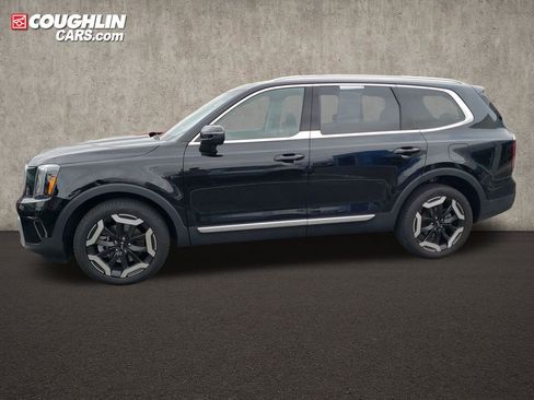 Used 2025 Kia Telluride EX w/ EX Captain's Chair Package AWD/4WD image 2