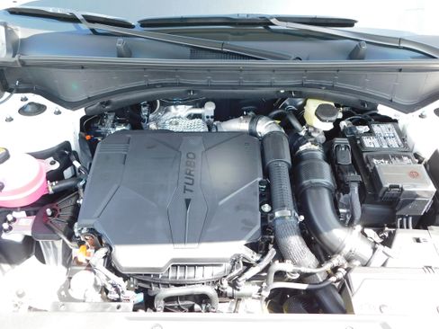 Certified 2026 Hyundai Santa Fe SE FWD image 11