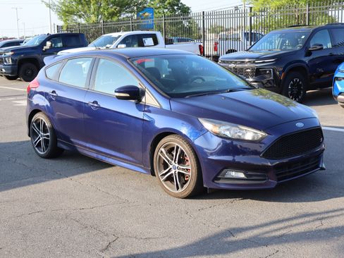 Used 2017 Ford Focus ST FWD image 14