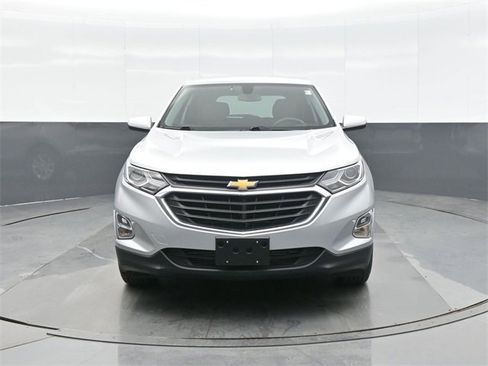 Used 2018 Chevrolet Equinox LT image 2