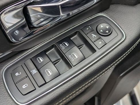 Used 2018 RAM 2500 Laramie w/ Convenience Group image 15