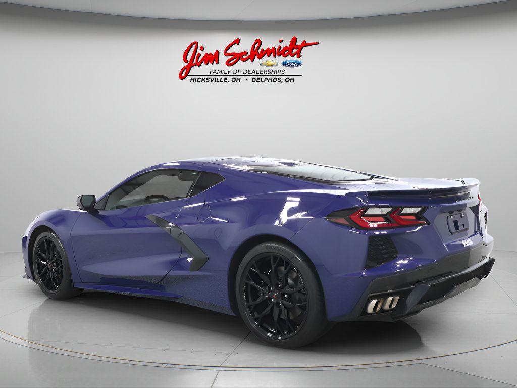 Used 2025 Chevrolet Corvette Stingray Coupe w/ 1LT RWD image 4