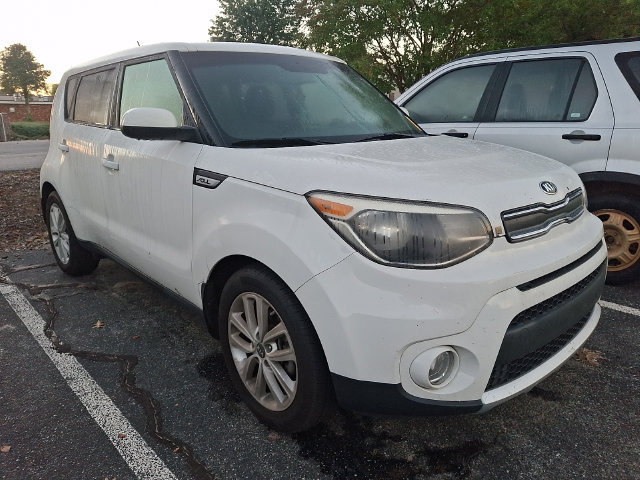 Used 2018 Kia Soul + FWD image 3