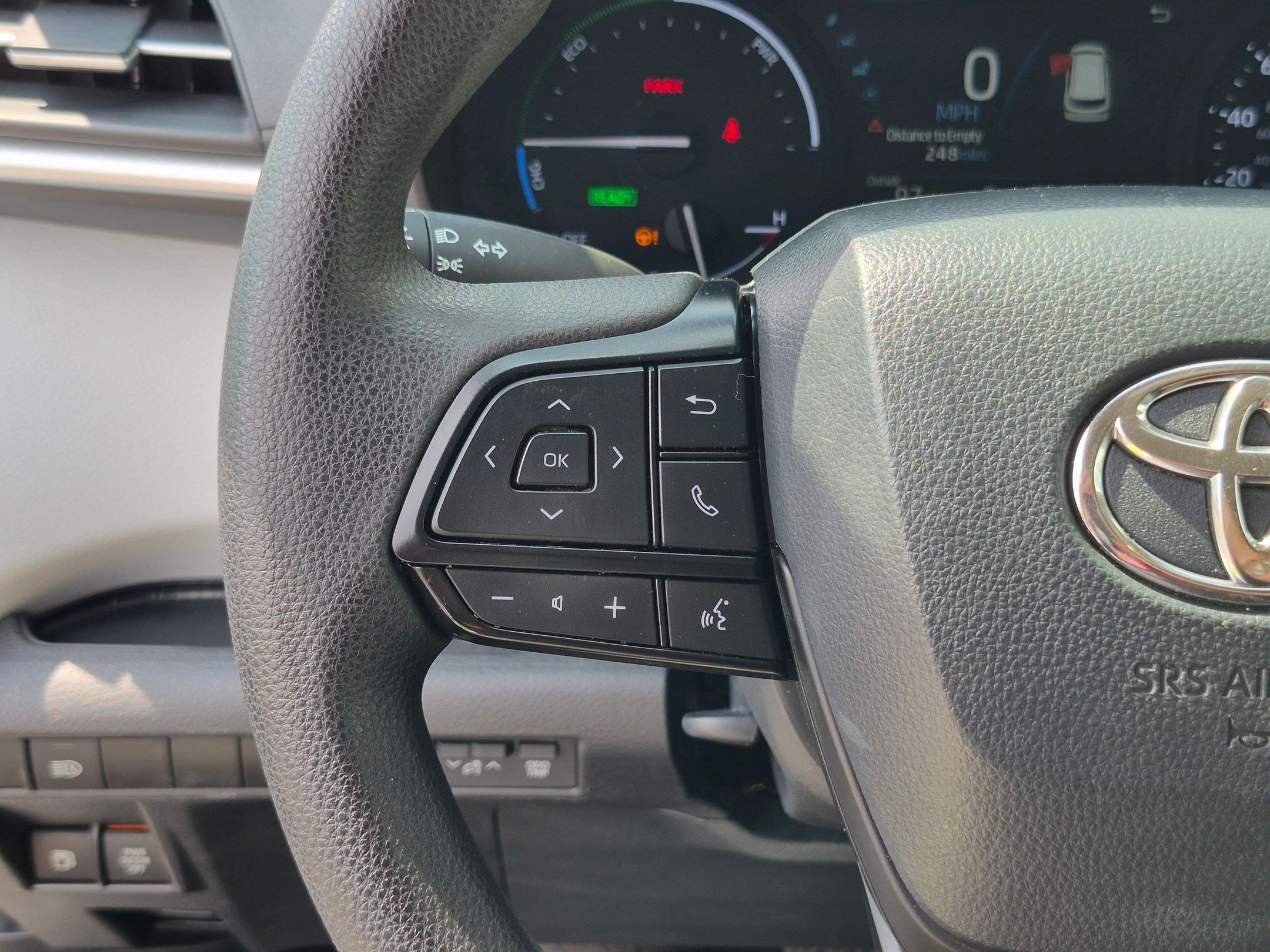Used 2025 Toyota Sienna LE FWD image 20