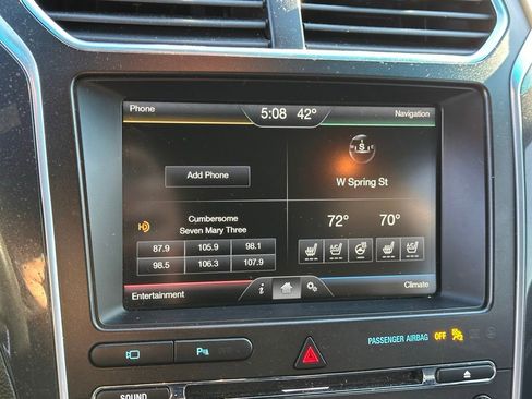 Used 2016 Ford Explorer Sport w/ Equipment Group 401A AWD/4WD image 28
