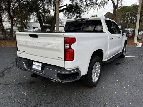 Used 2024 Chevrolet Silverado 1500 LTZ w/ Technology Package image 9