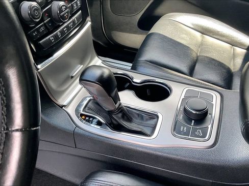 Used 2021 Jeep Grand Cherokee Limited AWD/4WD image 17
