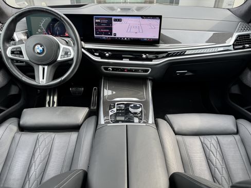 Used 2024 BMW X7 M60i w/ Executive Package AWD/4WD image 4