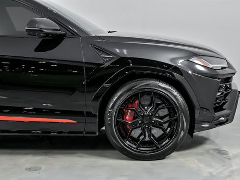Used 2020 Lamborghini Urus image 15