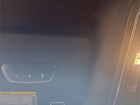 New 2025 Jeep Grand Cherokee Limited w/ Black Appearance Package image 19