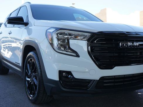 Used 2023 GMC Terrain SLT w/ Elevation Edition FWD image 29