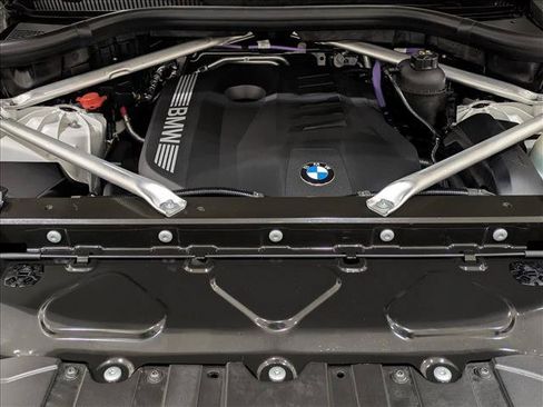 Certified 2026 BMW X5 xDrive40i w/ Climate Comfort Package AWD/4WD image 24