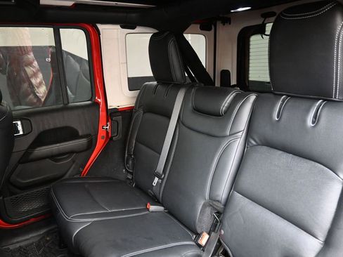 Used 2020 Jeep Wrangler Unlimited Sahara w/ Uconnect 4C Nav & Sound Group image 21