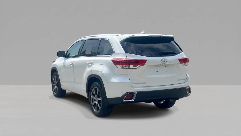 Used 2019 Toyota Highlander Limited AWD/4WD image 6