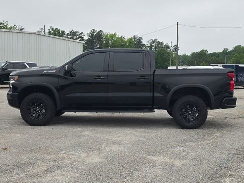 Used 2025 Chevrolet Silverado 1500 ZR2 w/ Technology Package AWD/4WD image 2