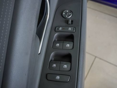 Used 2024 Hyundai Elantra SEL FWD image 38
