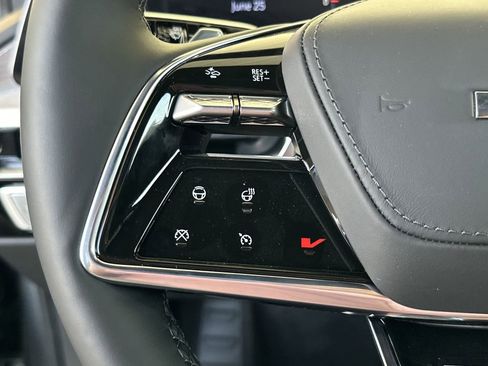 New 2026 Cadillac Lyriq V image 22