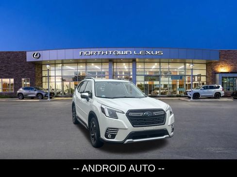 Used 2022 Subaru Forester Touring AWD/4WD image 3