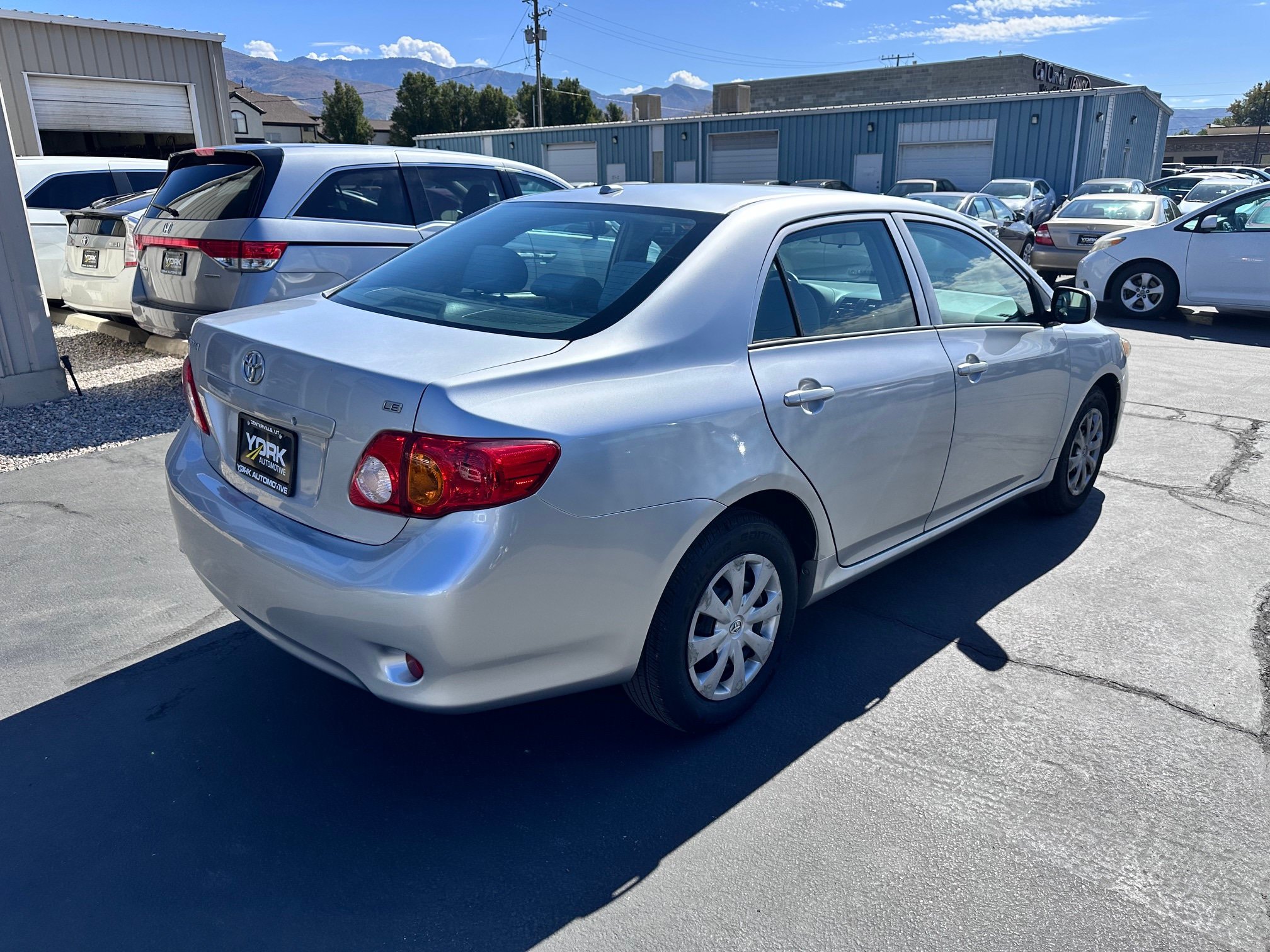 Used 2010 Toyota Corolla LE w/ All Weather Guard Pkg FWD image 3