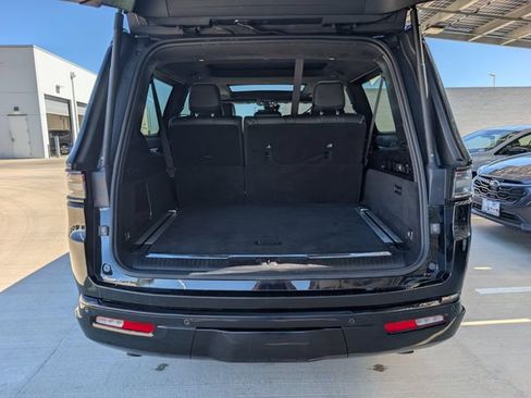 Used 2024 Jeep Grand Wagoneer L Series II w/ Quick Order Packagew 28T AWD/4WD image 29