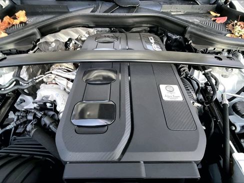 Certified 2025 Mercedes-Benz GLC 43 AMG 4MATIC image 9