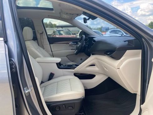 Used 2021 Buick Envision Avenir w/ Technology Package II FWD image 16