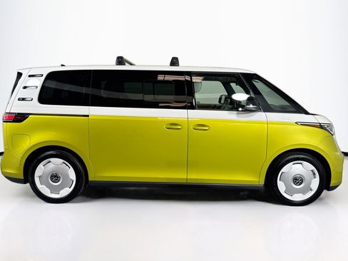 Used 2025 Volkswagen ID. Buzz 1st Edition image 4