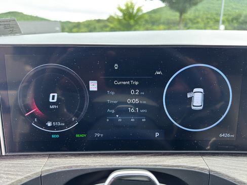 Used 2025 Hyundai Santa Fe Calligraphy AWD/4WD image 13