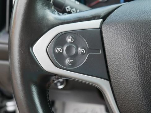 Used 2018 Chevrolet Colorado LT AWD/4WD image 16