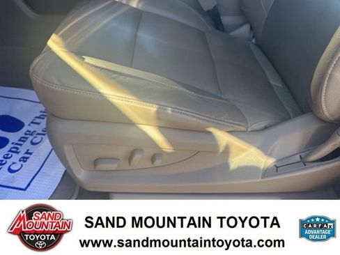 Used 2018 Chevrolet Tahoe LT image 14