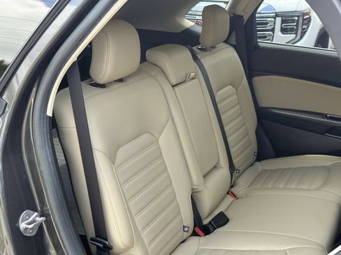 Used 2019 Ford Edge SEL w/ Equipment Group 201A FWD image 31
