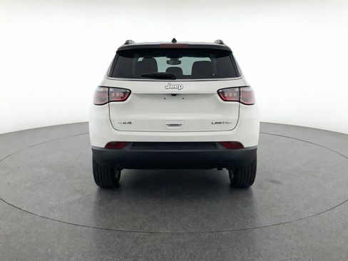 Used 2025 Jeep Compass Limited image 7