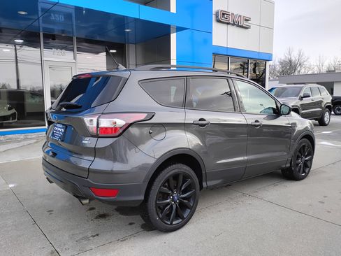 Used 2018 Ford Escape SE w/ Ford Safe & Smart Package image 36