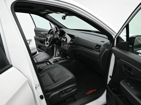 Used 2023 Honda Passport TrailSport image 7