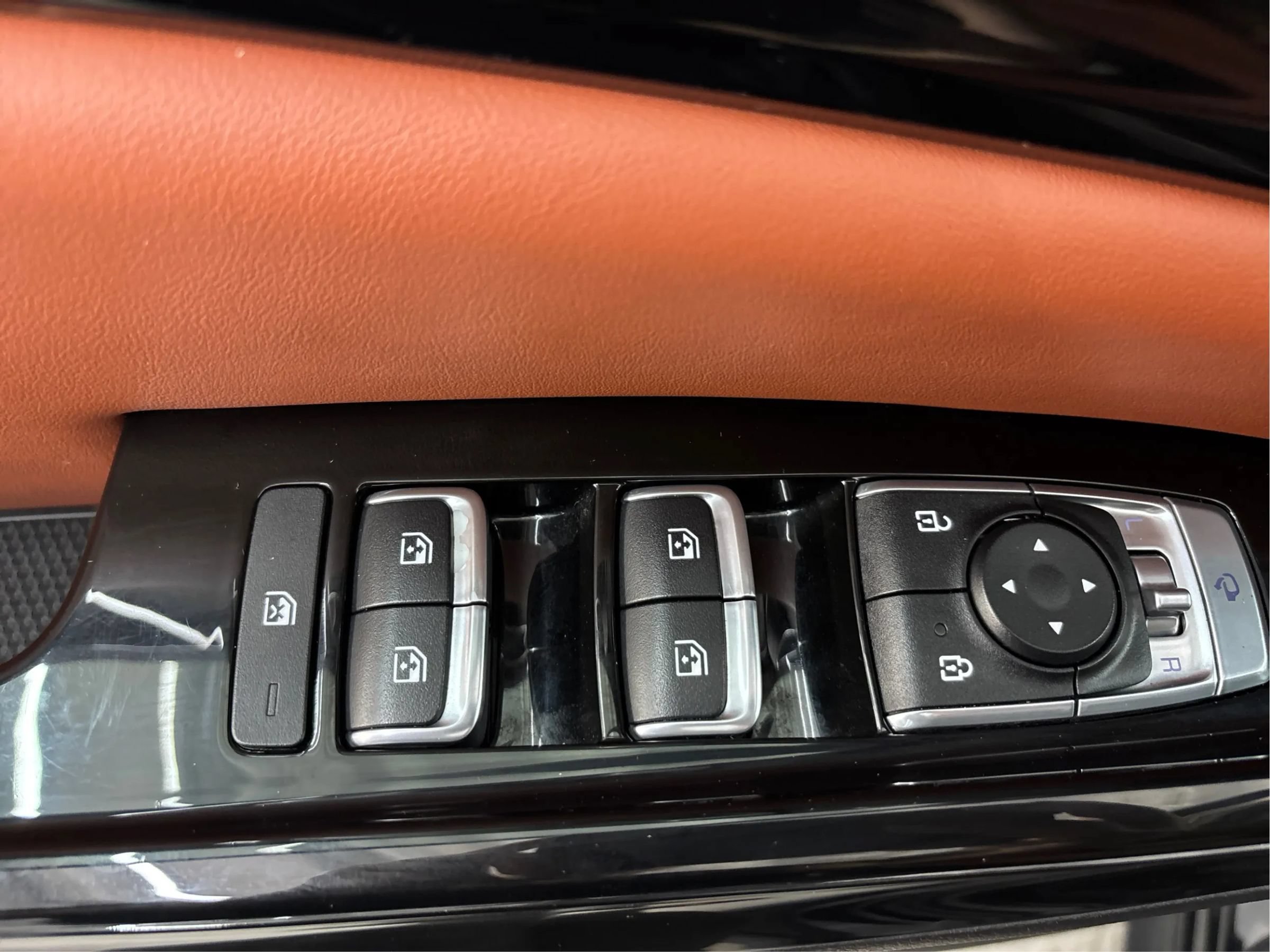 Used 2023 Kia Carnival SX Prestige FWD image 41