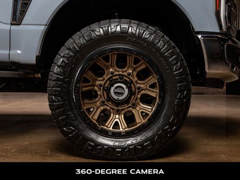 Used 2024 Ford F250 Lariat w/ Lariat Ultimate Package image 11