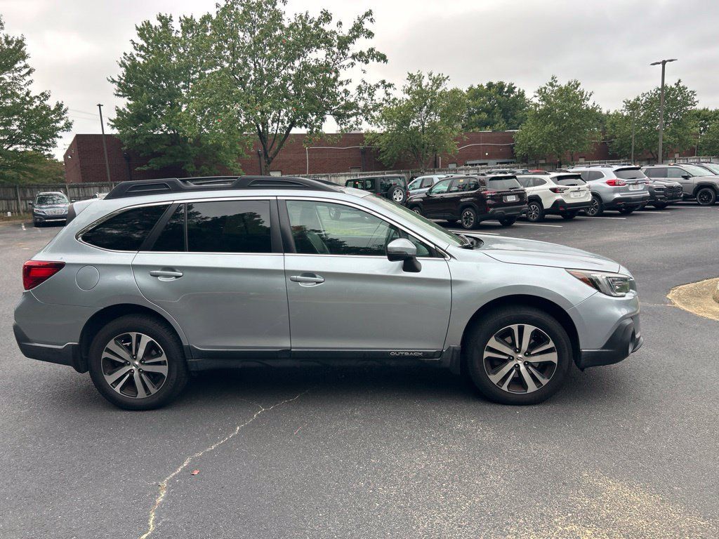 Used 2019 Subaru Outback 2.5i Limited w/ Popular Package #2 AWD/4WD image 2