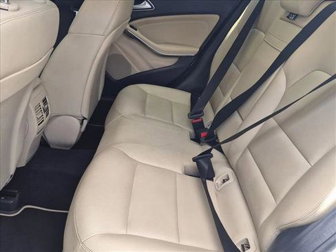 Used 2015 Mercedes-Benz GLA 250 image 16