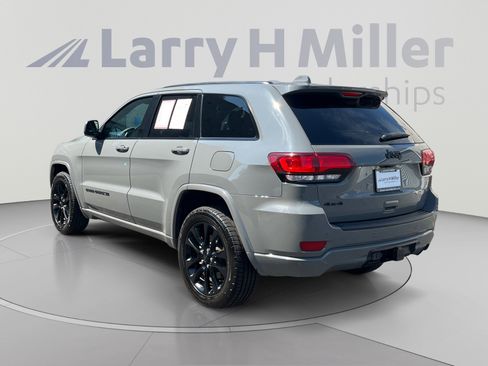 Used 2020 Jeep Grand Cherokee Altitude AWD/4WD image 3