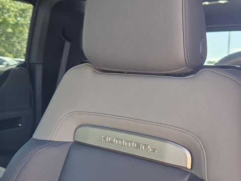 New 2025 GMC Hummer EV 2X image 18