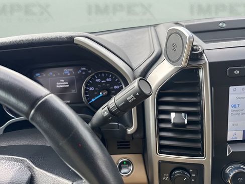 Used 2021 Ford F250 Lariat w/ Lariat Ultimate Package image 18