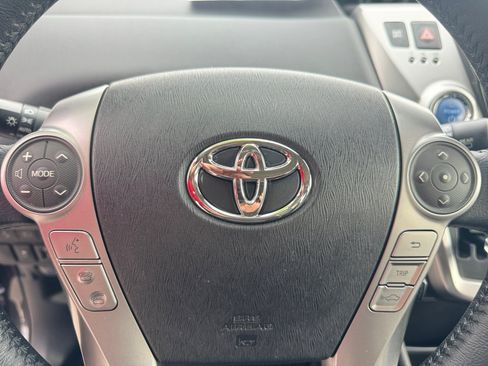 Used 2015 Toyota Prius V Five w/ Advanced Technology Package FWD image 37