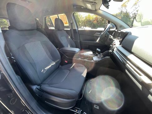 Used 2026 Kia Sportage LX FWD image 36