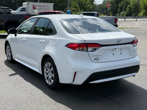 Used 2021 Toyota Corolla LE FWD image 6