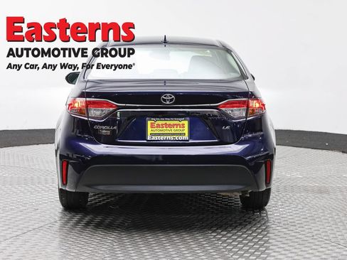 Used 2024 Toyota Corolla LE FWD image 6