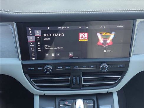 Used 2020 Porsche Macan Turbo image 13