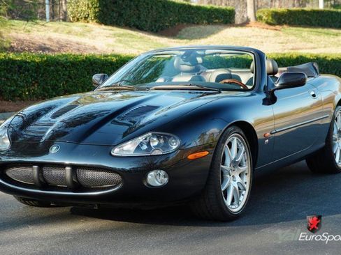 Used 2003 Jaguar XK8 Convertible image 26